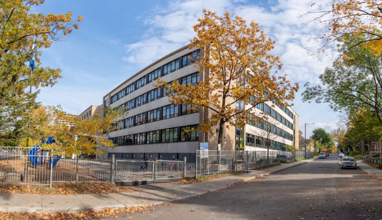 Bâtiment institutionnel scolaire au Québec – secteur institutionnel, LFC Construction Lac-Beauport
